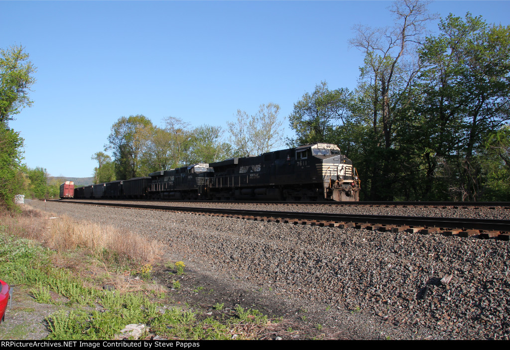 NS 7611 and 8074 with train 594 holding at Cove PA for recrew.